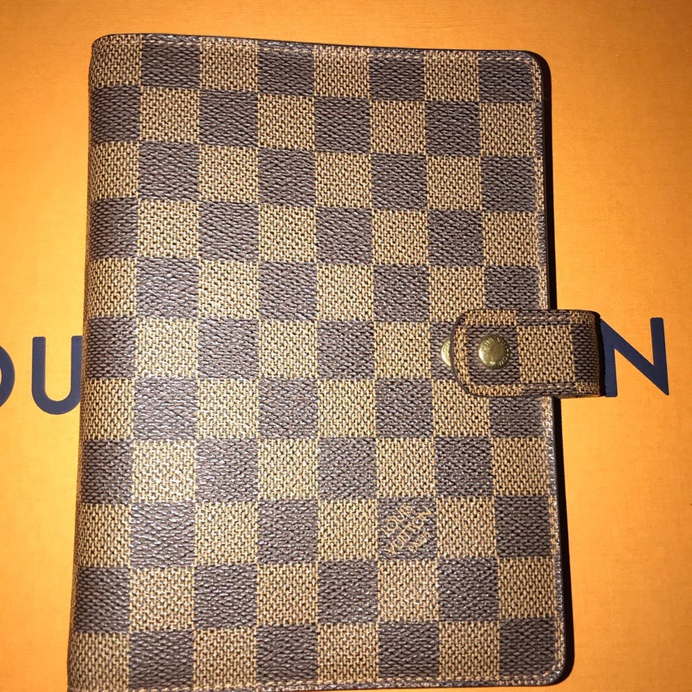 Louis Vuitton agenda MM